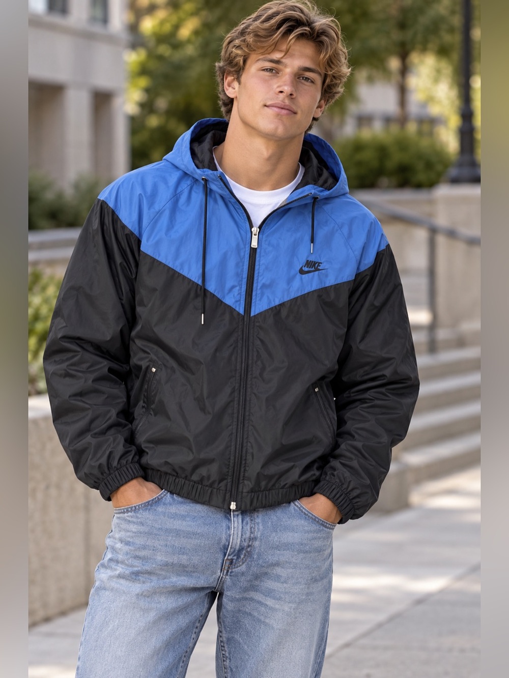 Vintage 1994-1999 Nike Black and Blue Windbreaker Men’s M